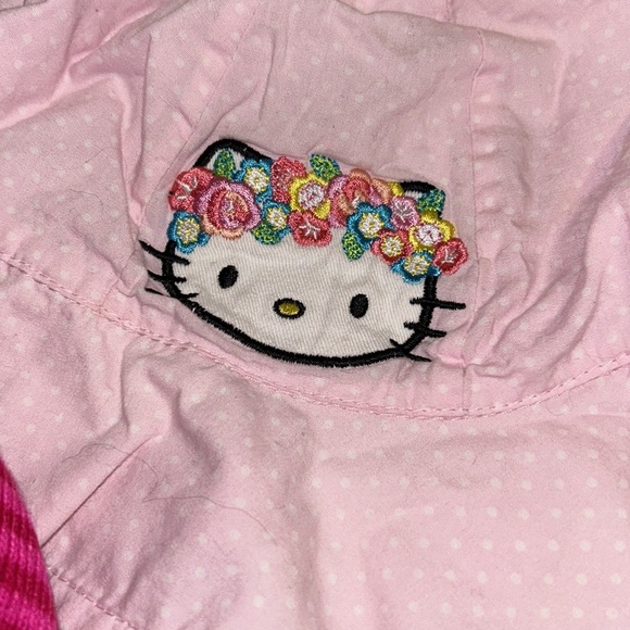 HAT BUNDLE LOT GIRLS - HELLO KITTY, CHEETAH, WINTER, SKULL, BUCKET - Picture 6 of 9